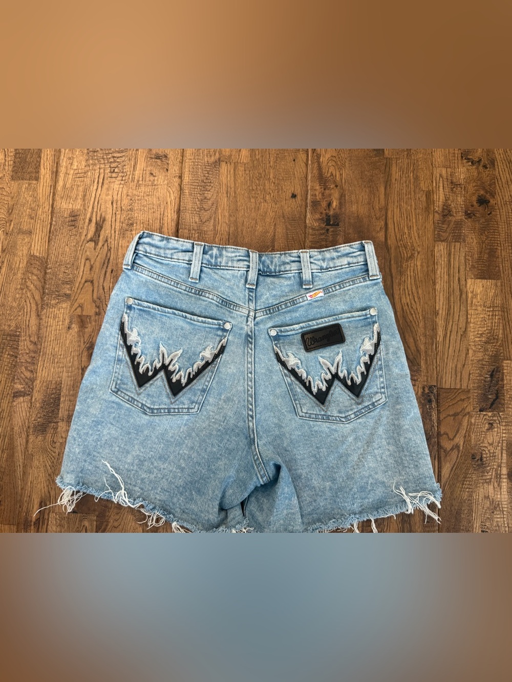 Wrangler X Hot Wheels Denim Jean Shorts Flame Pocket Women's SIze 30 - Picture 9 of 9